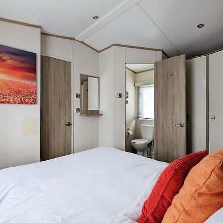 Vila Caravan In The Cotswolds Cirencester Exteriér fotografie