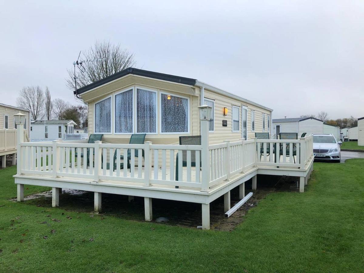 Vila Caravan In The Cotswolds Cirencester Exteriér fotografie