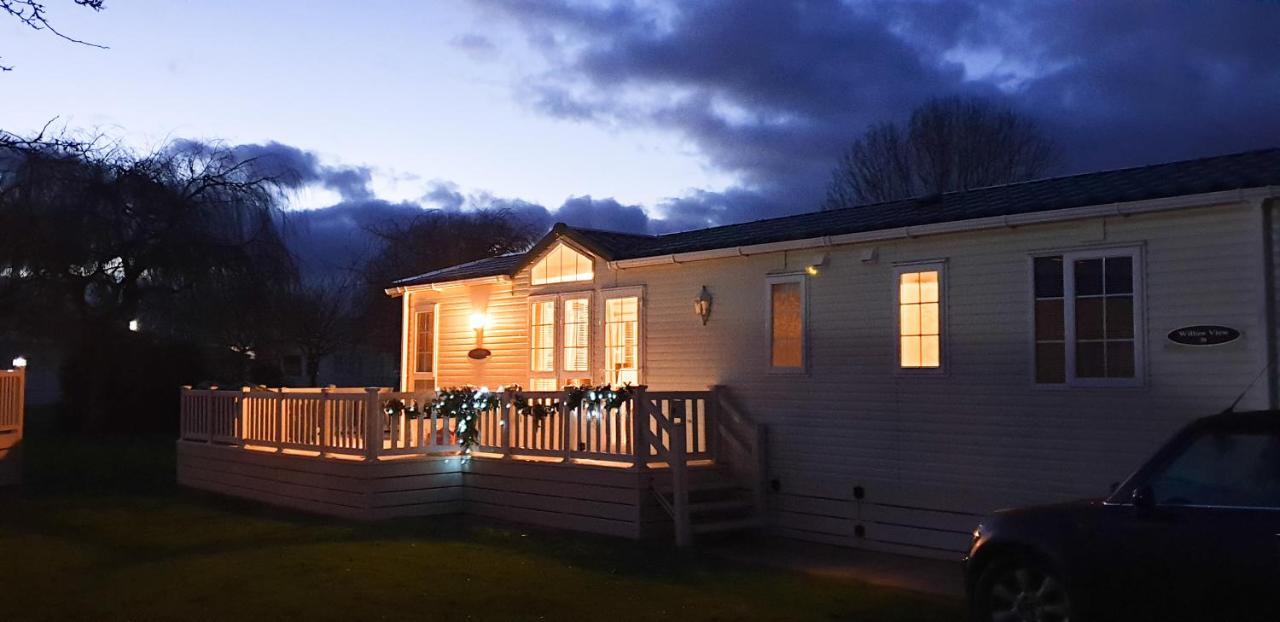 Vila Caravan In The Cotswolds Cirencester Exteriér fotografie