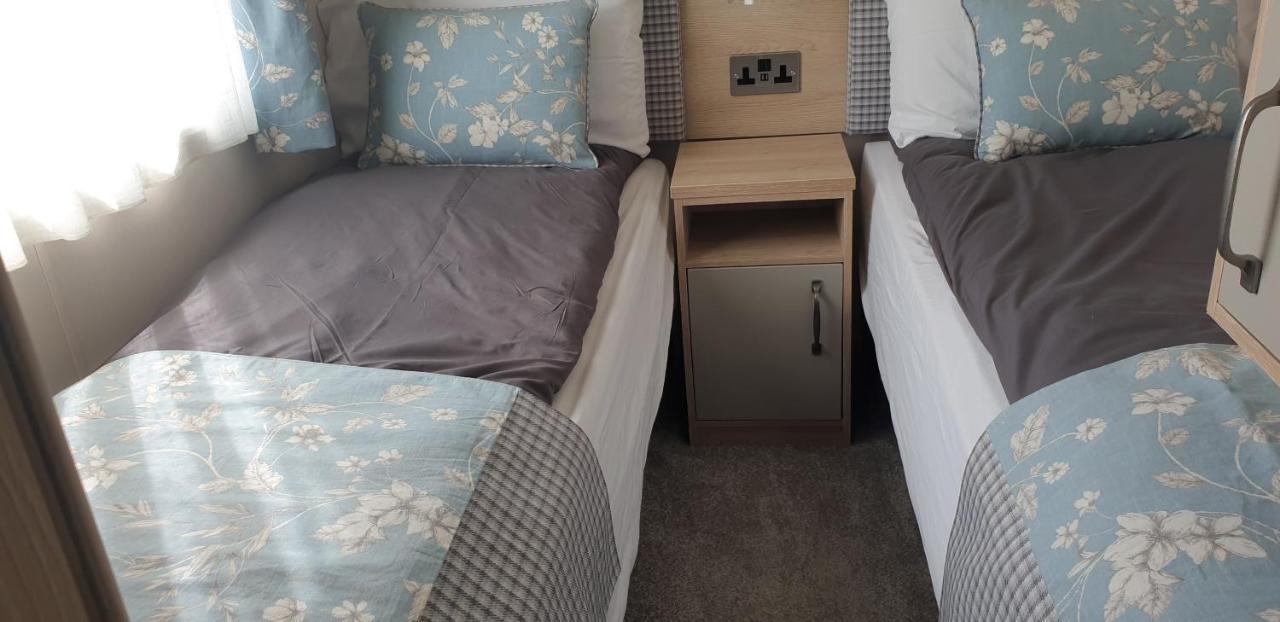 Vila Caravan In The Cotswolds Cirencester Exteriér fotografie