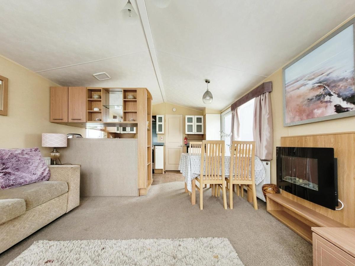 Vila Caravan In The Cotswolds Cirencester Exteriér fotografie