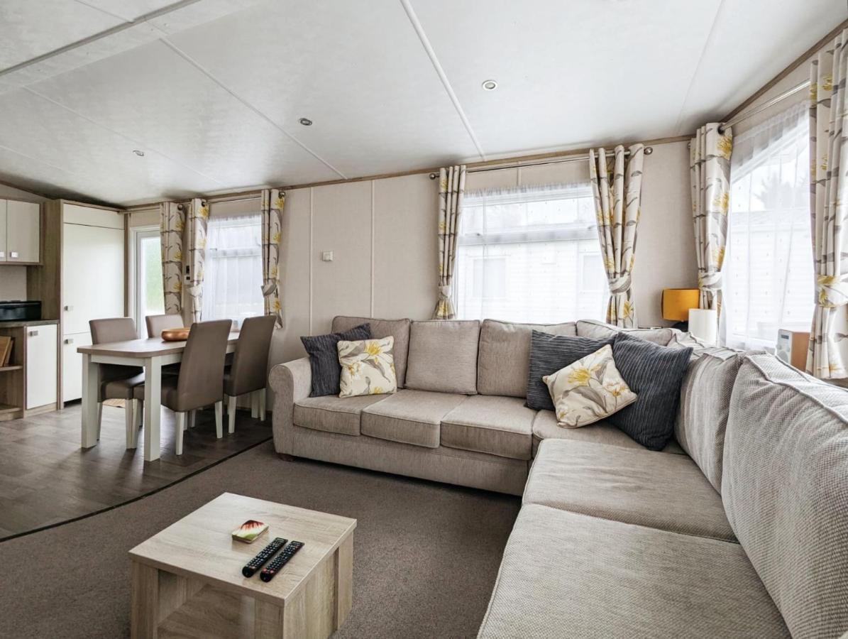 Vila Caravan In The Cotswolds Cirencester Exteriér fotografie