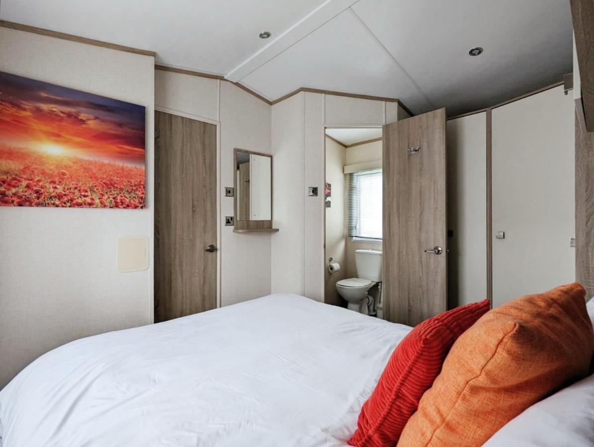 Vila Caravan In The Cotswolds Cirencester Exteriér fotografie